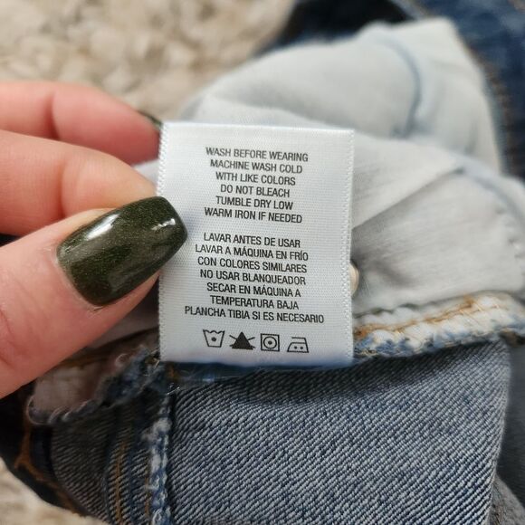 Bongo Medium Wash Denim Cut-off Cuffed Hem Shorts Juniors Size 7 - Picture 6 of 10